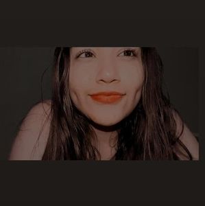 Meet your Posher, Alejandra